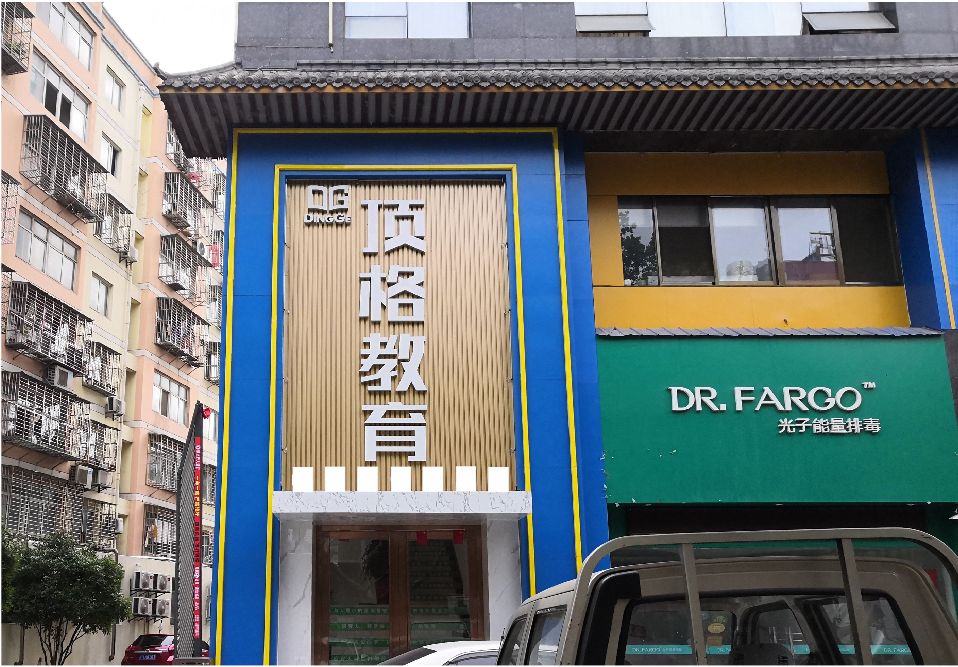 昆明门头设计要符合门店特色。